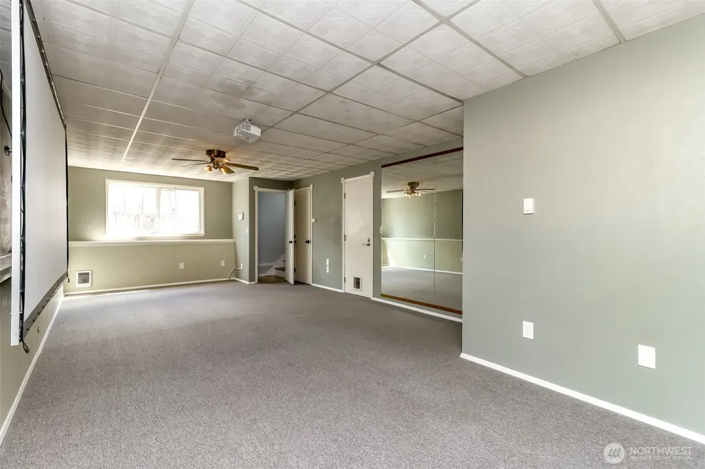 9211 S J Street Tacoma WA 98444