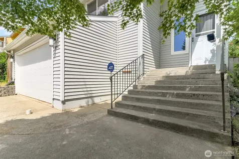 9211 S J Street Tacoma WA 98444