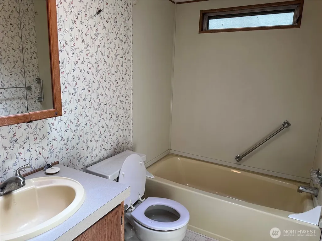 325 N 5th Avenue Sequim WA 98382