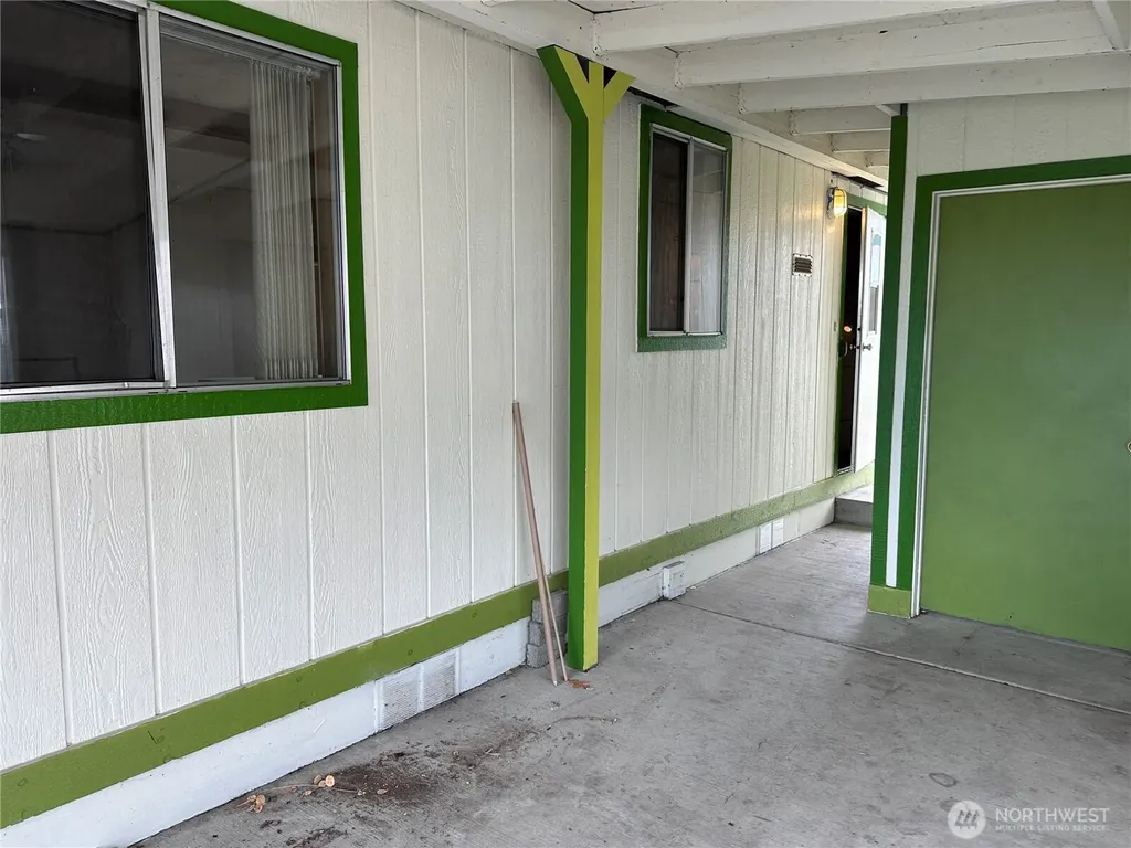 325 N 5th Avenue Sequim WA 98382