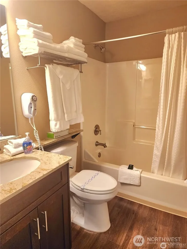 1 Beach 589-d Manson WA 98831