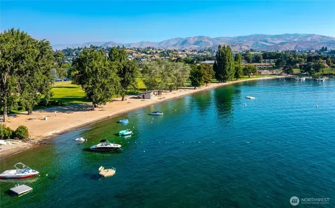 1 Beach 589-d Manson WA 98831