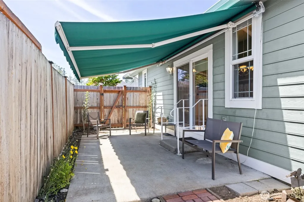 646 W Summer Breeze Lane Sequim WA 98382