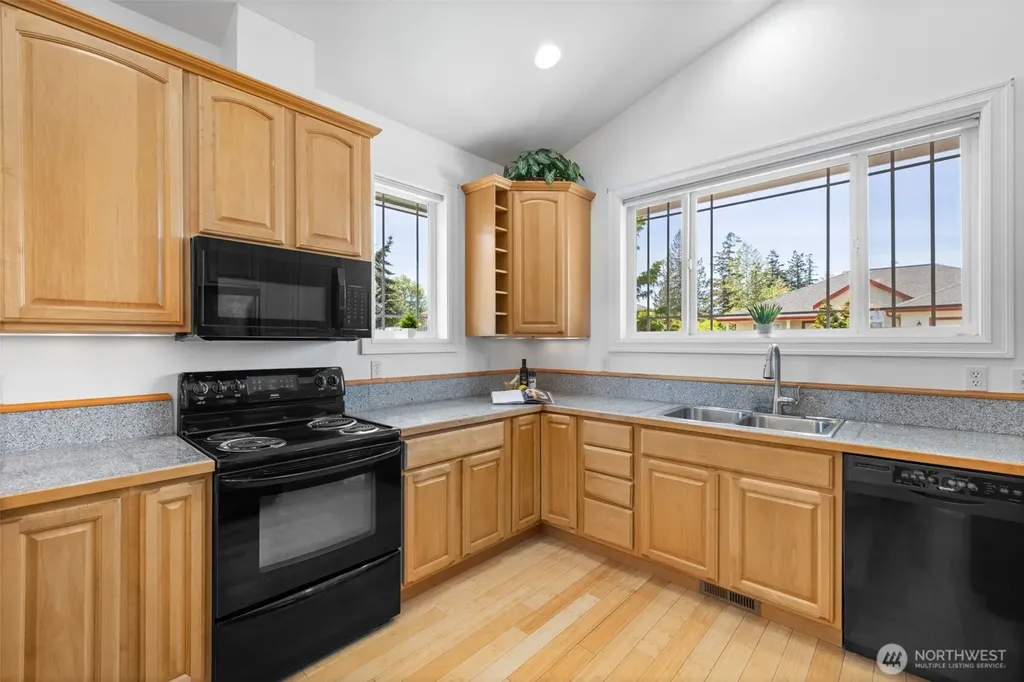 646 W Summer Breeze Lane Sequim WA 98382