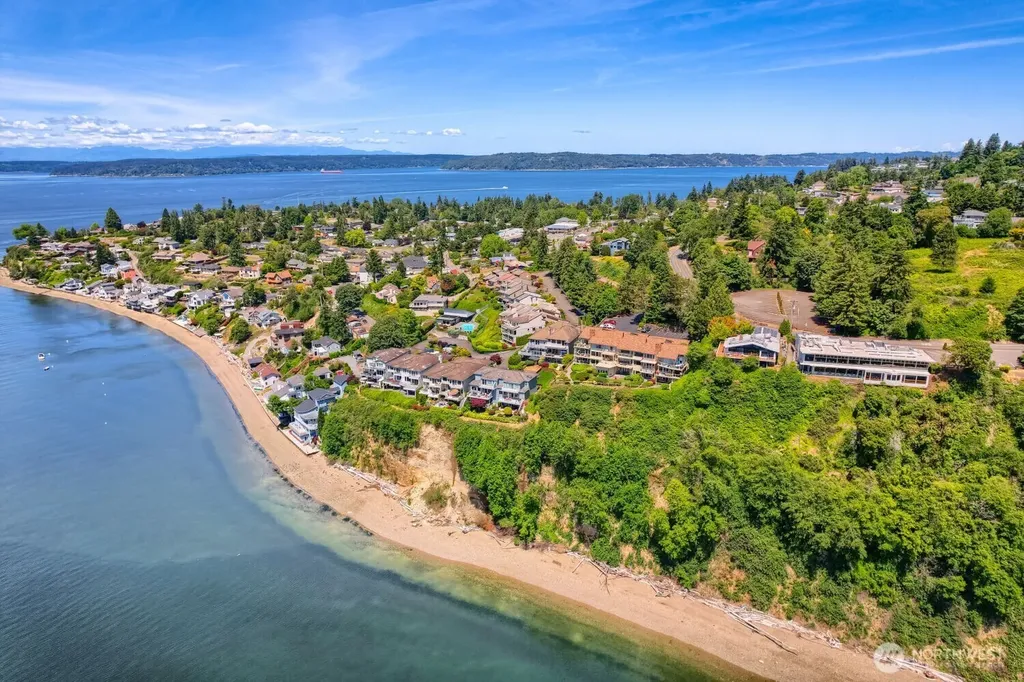 6430 Side Drive NE Tacoma WA 98422