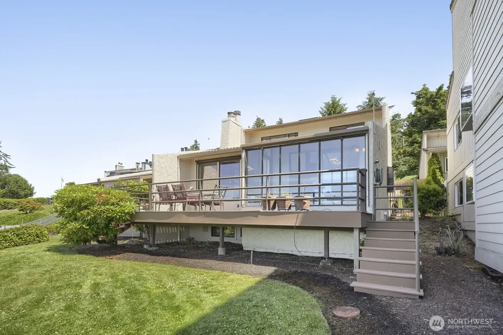 6430 Side Drive NE Tacoma WA 98422