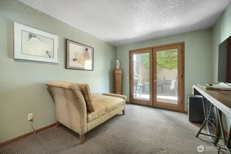6430 Side Drive NE Tacoma WA 98422