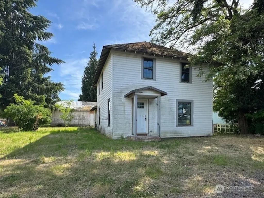 1106 W Chestnut Street Centralia WA 98531