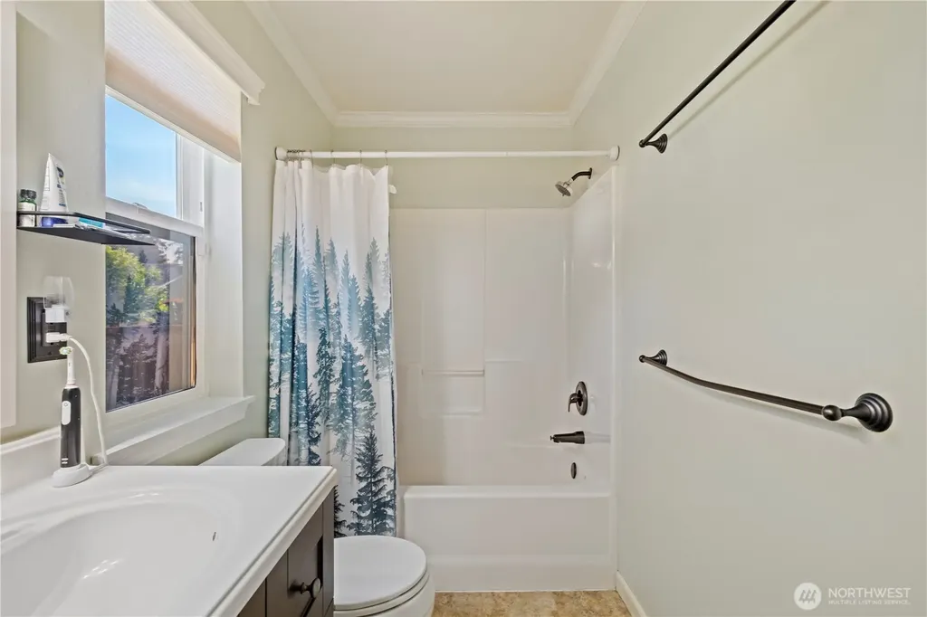 2005 SW Rosario Place Oak Harbor WA 98277