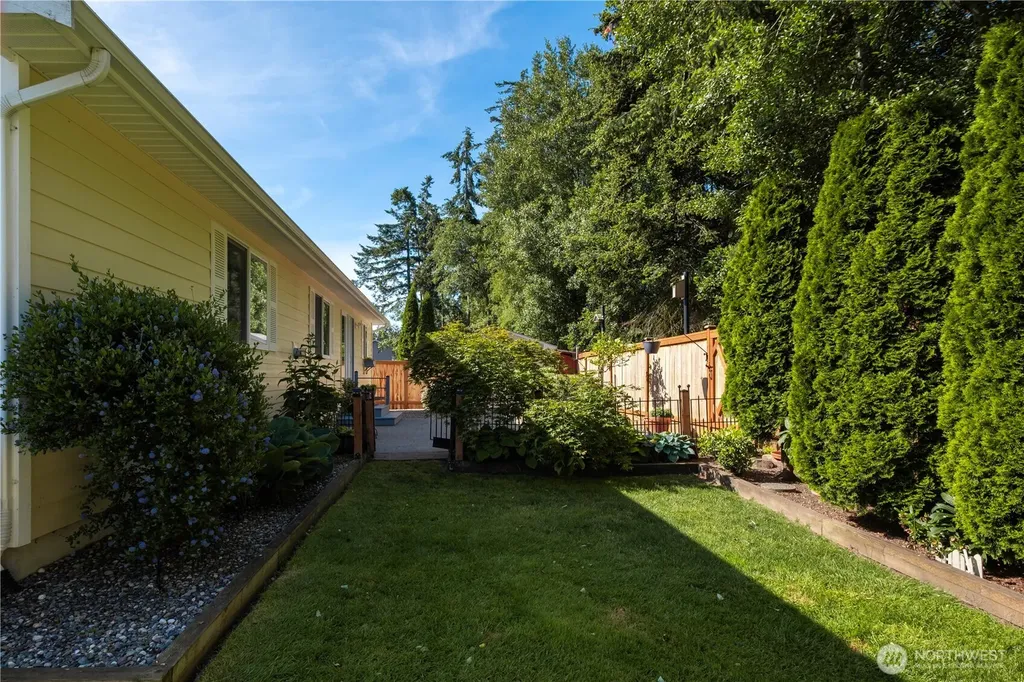 2005 SW Rosario Place Oak Harbor WA 98277