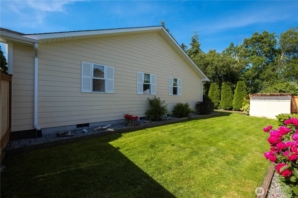 2005 SW Rosario Place Oak Harbor WA 98277