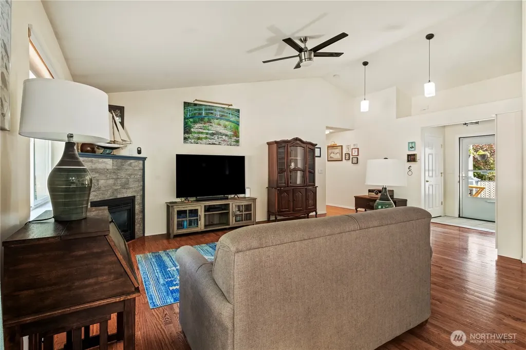 2005 SW Rosario Place Oak Harbor WA 98277