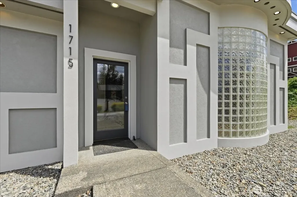 1715 Meridian Avenue E Edgewood WA 98371