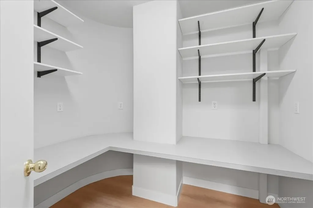 1715 Meridian Avenue E Edgewood WA 98371