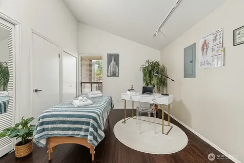 1715 Meridian Avenue E Edgewood WA 98371