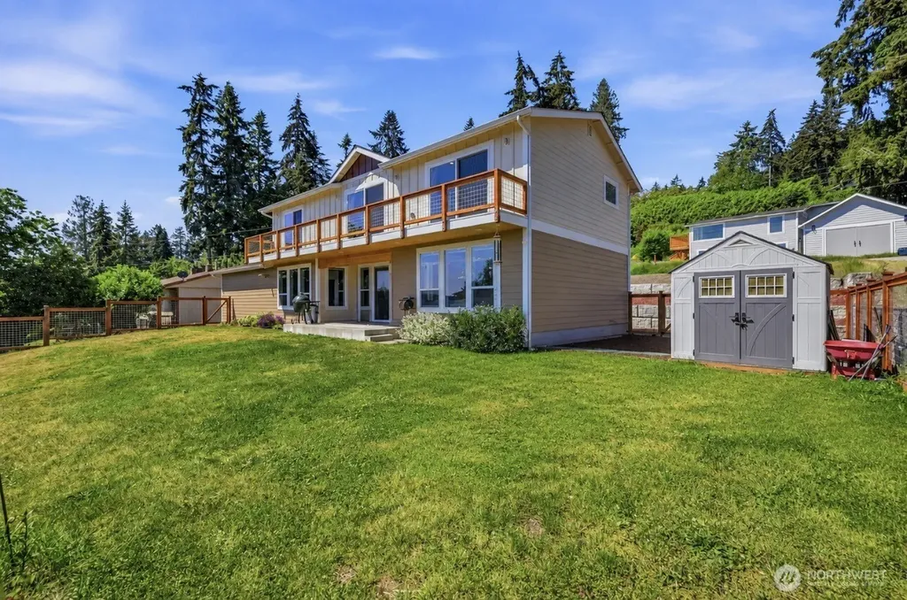 5584 Madrona Avenue NE Bremerton WA 98311