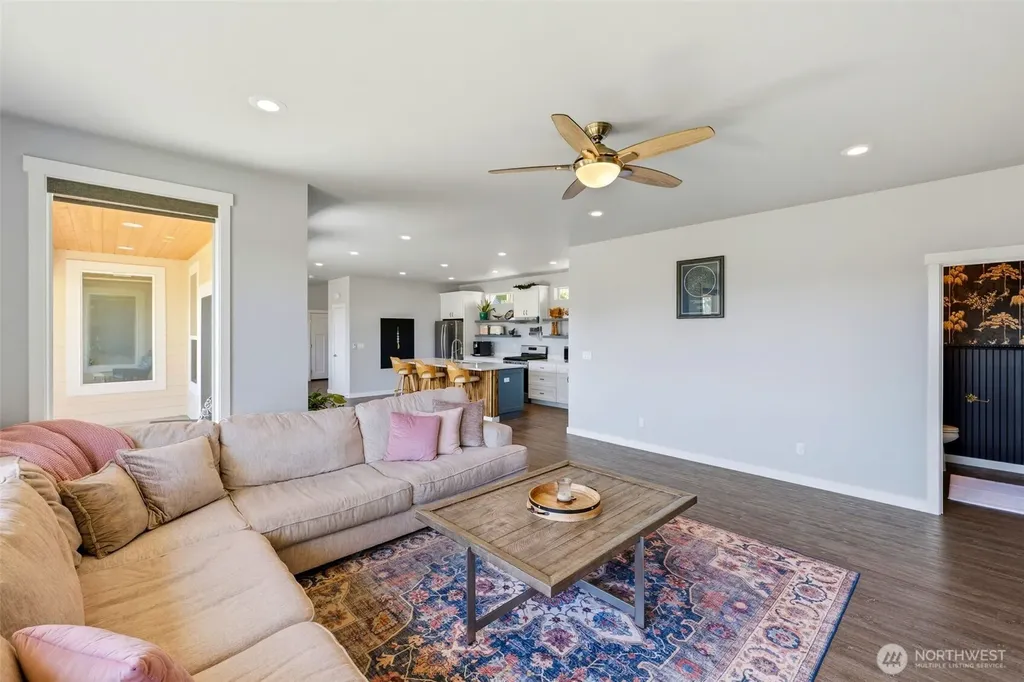 5584 Madrona Avenue NE Bremerton WA 98311