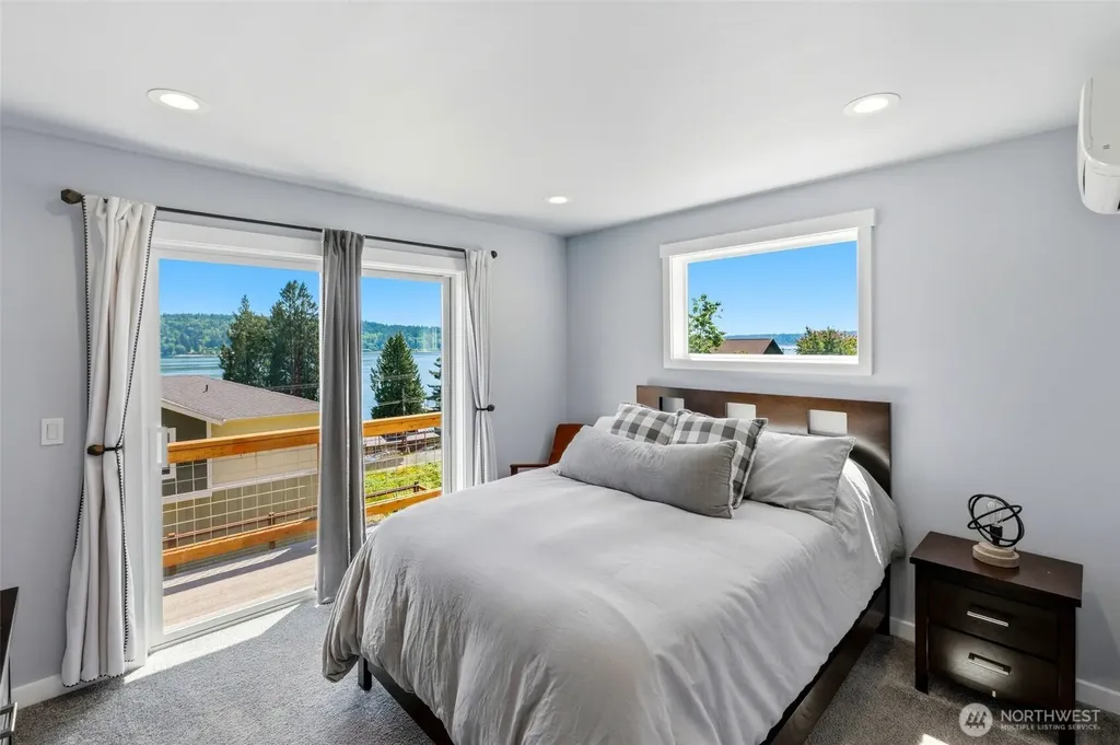 5584 Madrona Avenue NE Bremerton WA 98311