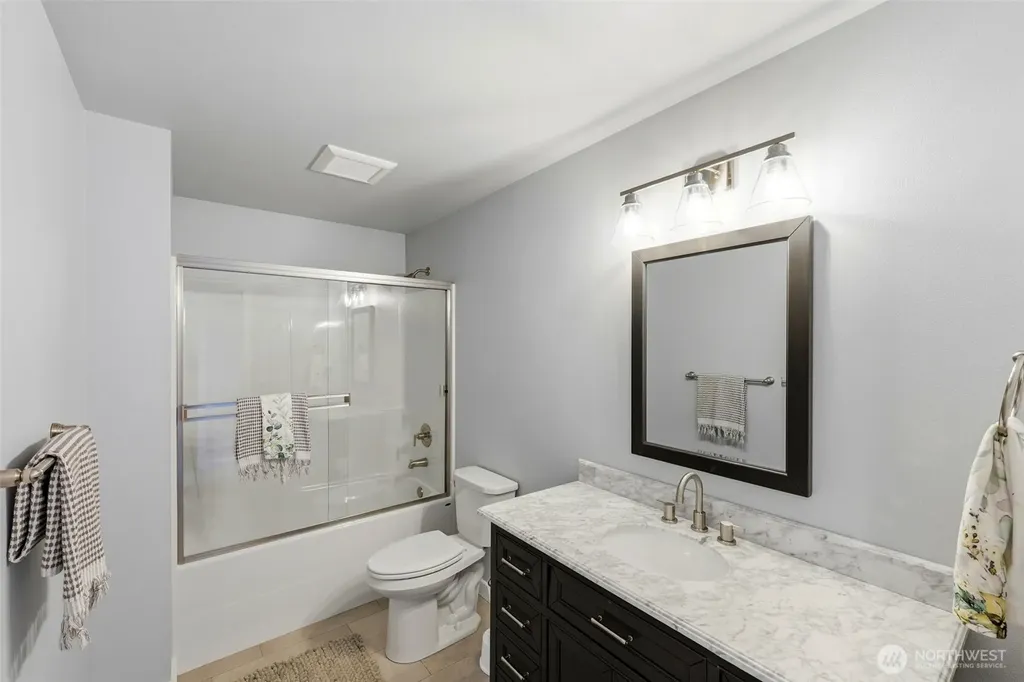 5584 Madrona Avenue NE Bremerton WA 98311