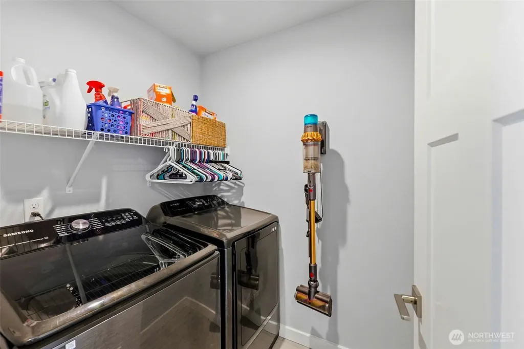 5584 Madrona Avenue NE Bremerton WA 98311