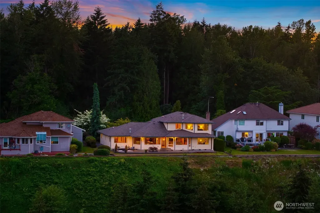 1312 W Street NW Auburn WA 98001