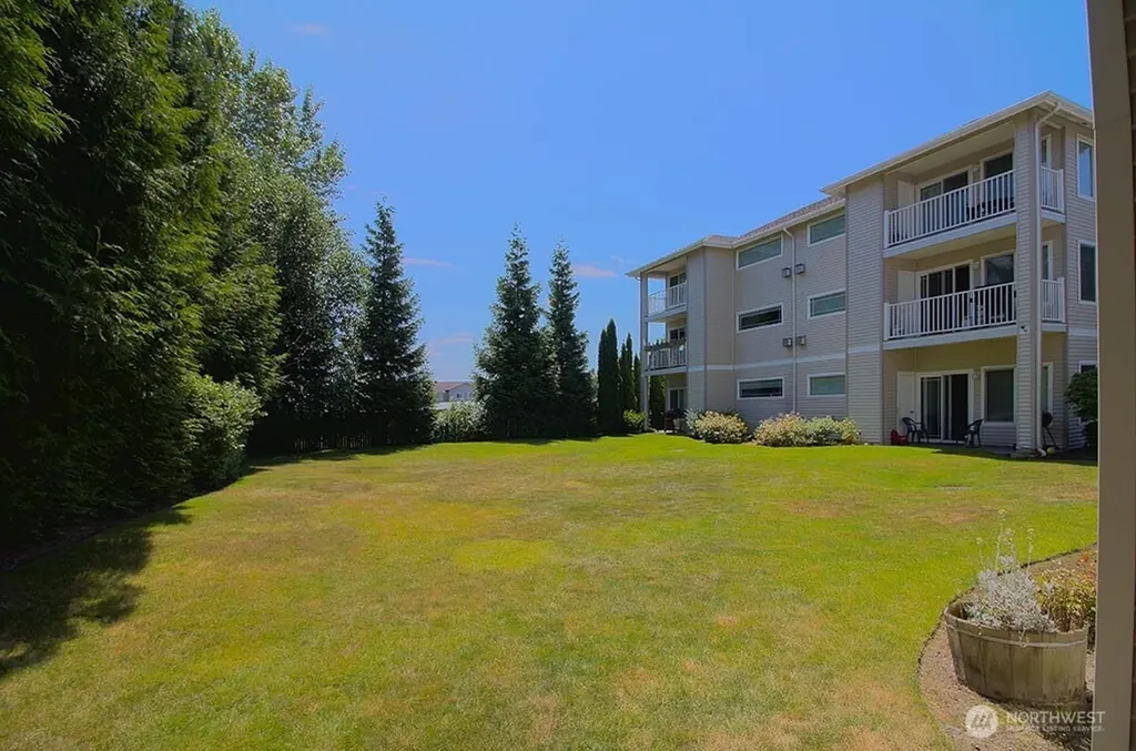 10025 9th Avenue W Everett WA 98204