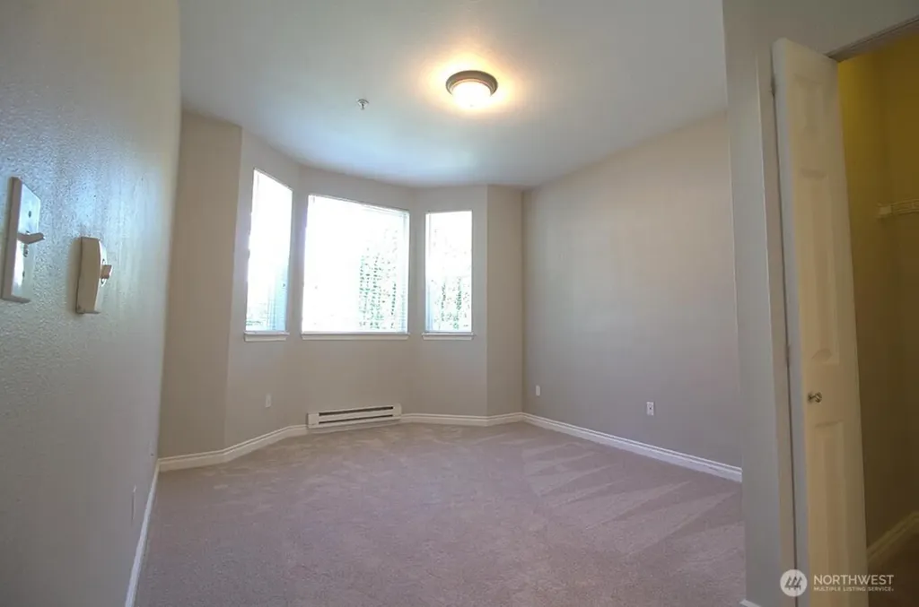 10025 9th Avenue W Everett WA 98204