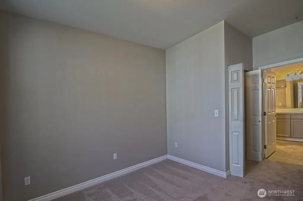 10025 9th Avenue W Everett WA 98204