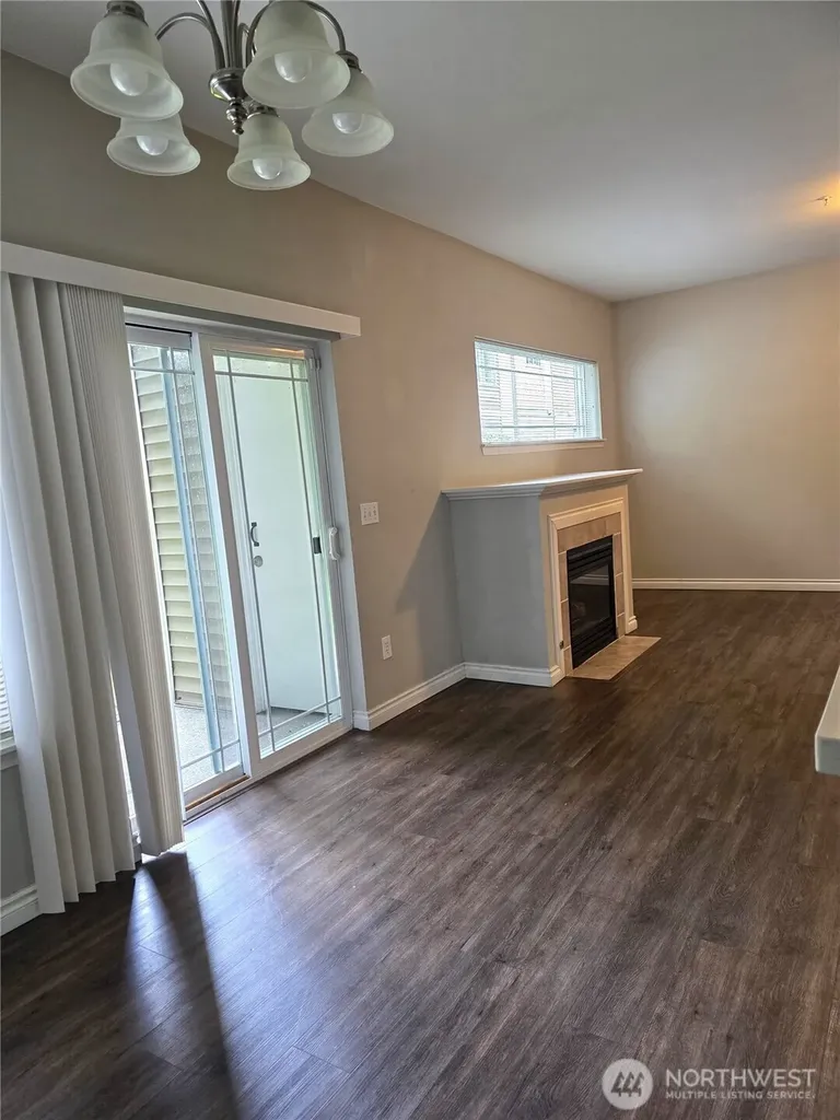 10025 9th Avenue W Everett WA 98204