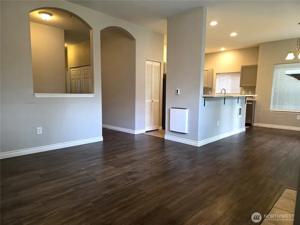 10025 9th Avenue W Everett WA 98204