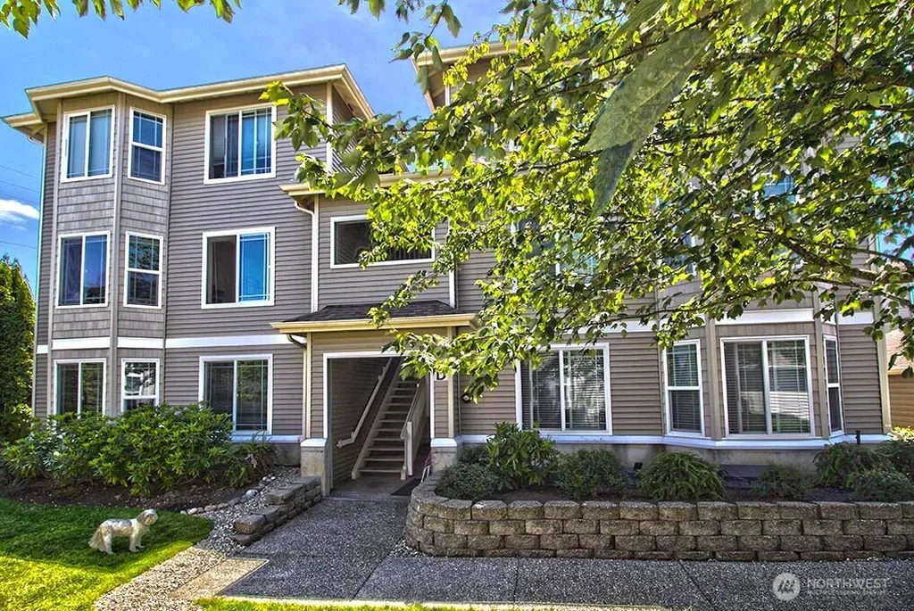 10025 9th Avenue W Everett WA 98204