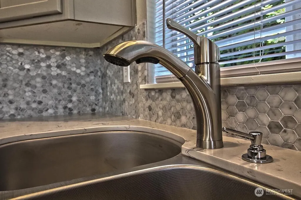 10025 9th Avenue W Everett WA 98204