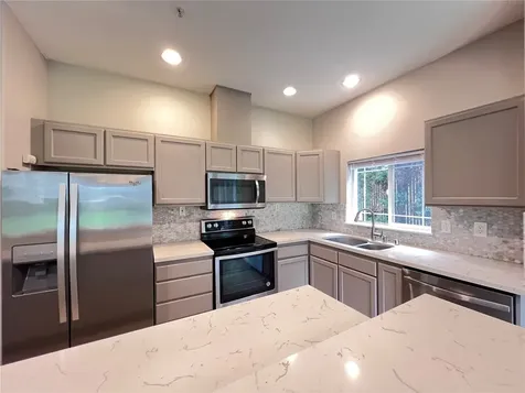 10025 9th Avenue W Everett WA 98204