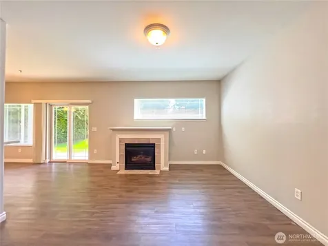 10025 9th Avenue W Everett WA 98204