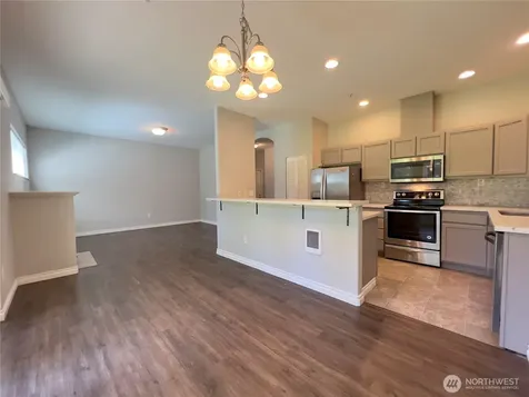10025 9th Avenue W Everett WA 98204