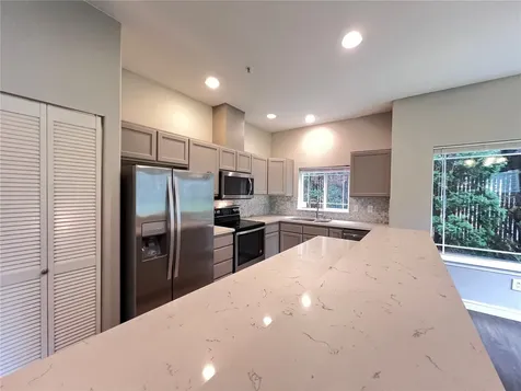 10025 9th Avenue W Everett WA 98204