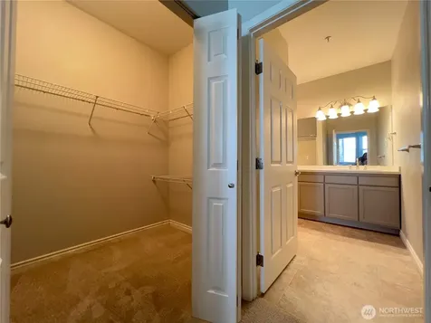10025 9th Avenue W Everett WA 98204