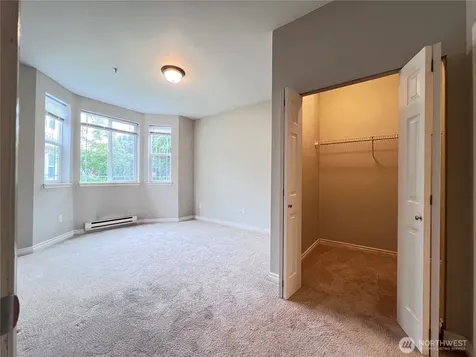 10025 9th Avenue W Everett WA 98204