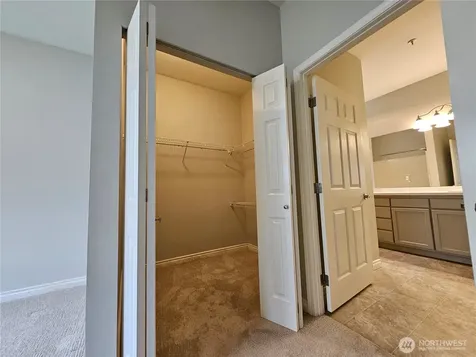 10025 9th Avenue W Everett WA 98204