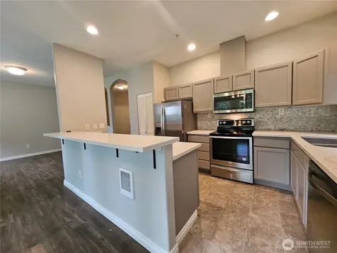 10025 9th Avenue W Everett WA 98204
