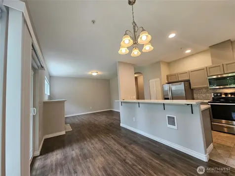 10025 9th Avenue W Everett WA 98204