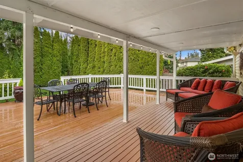 17409 113th Avenue NE Bothell WA 98011
