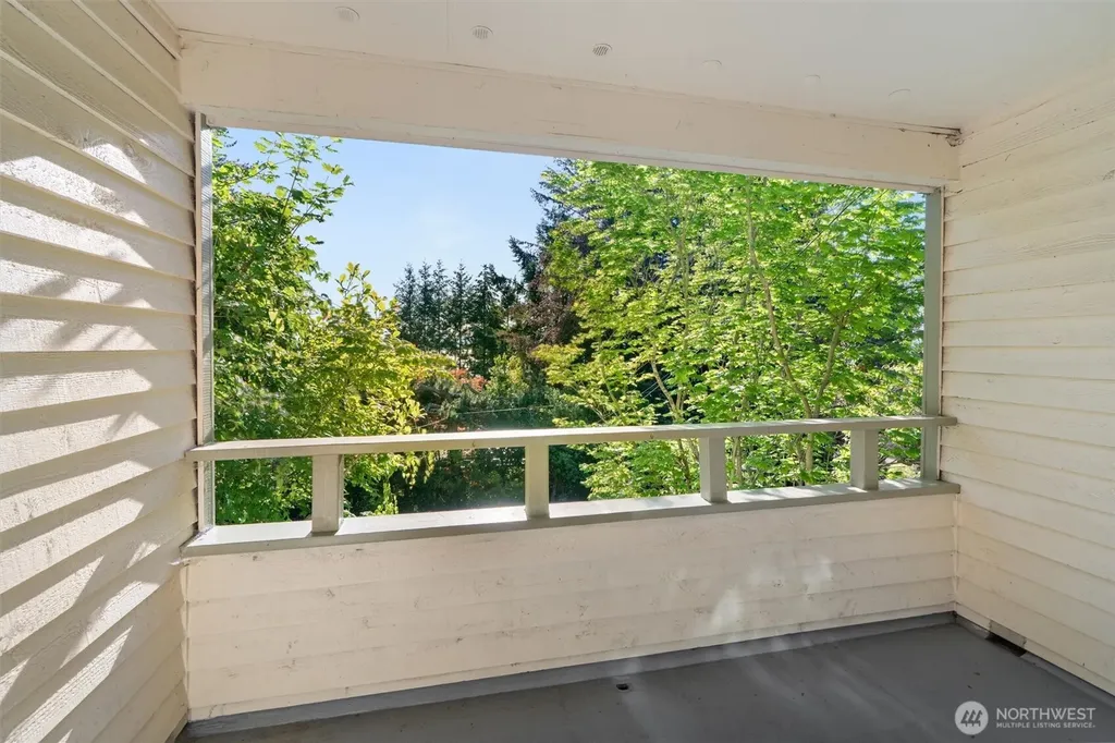 4014 57th Avenue SW Seattle WA 98116