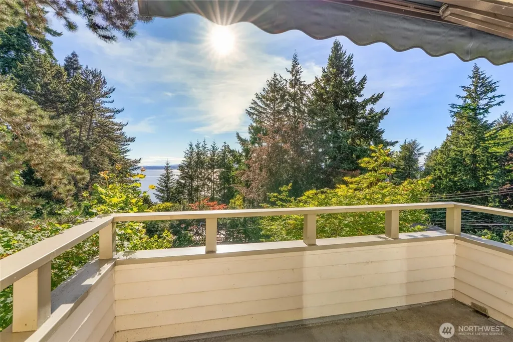 4014 57th Avenue SW Seattle WA 98116