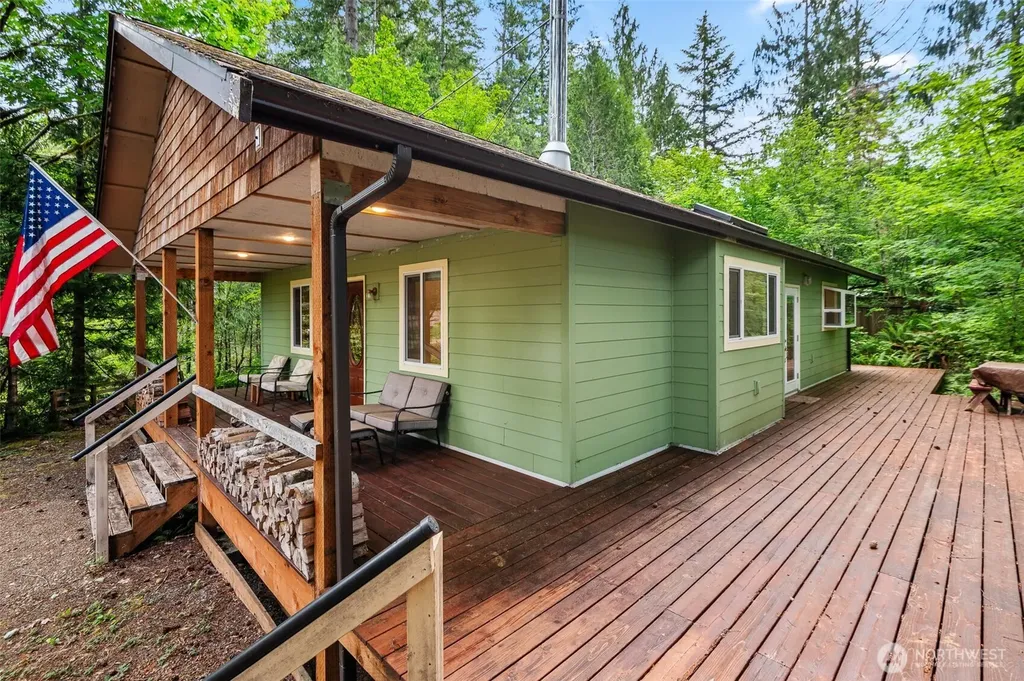 521 N Fairway Drive W Hoodsport WA 98548