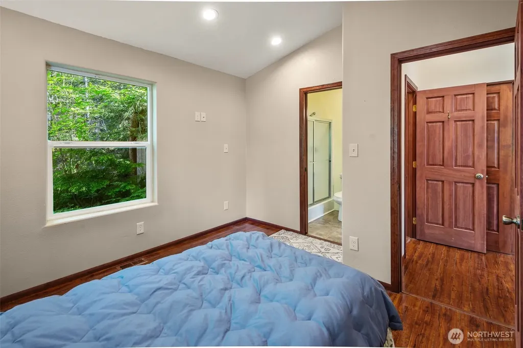 521 N Fairway Drive W Hoodsport WA 98548