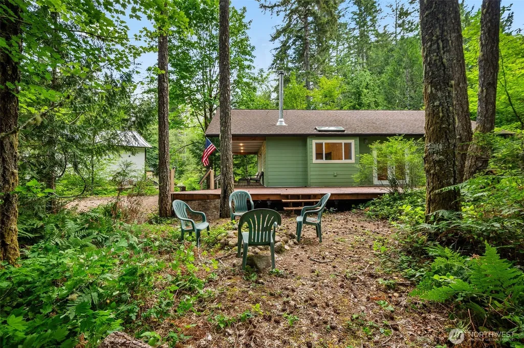 521 N Fairway Drive W Hoodsport WA 98548