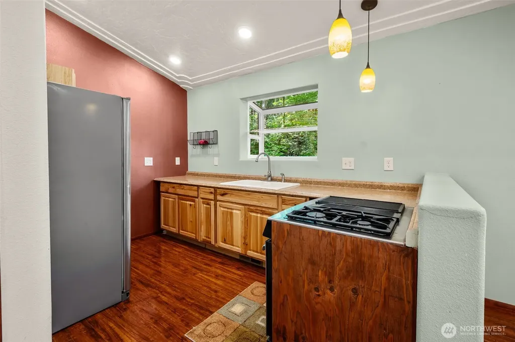521 N Fairway Drive W Hoodsport WA 98548