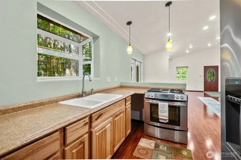 521 N Fairway Drive W Hoodsport WA 98548