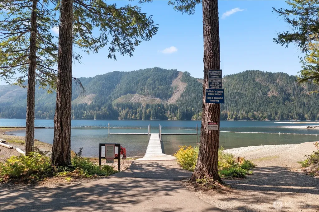 531 N Fairway Drive W Hoodsport WA 98548